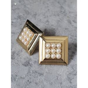 BOGO FREE STATEMENT 90s SQUARE PEARL EARRINGS